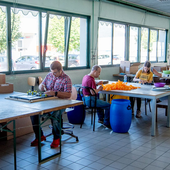 I ragazzi della Cooperativa San Mauro al lavoro