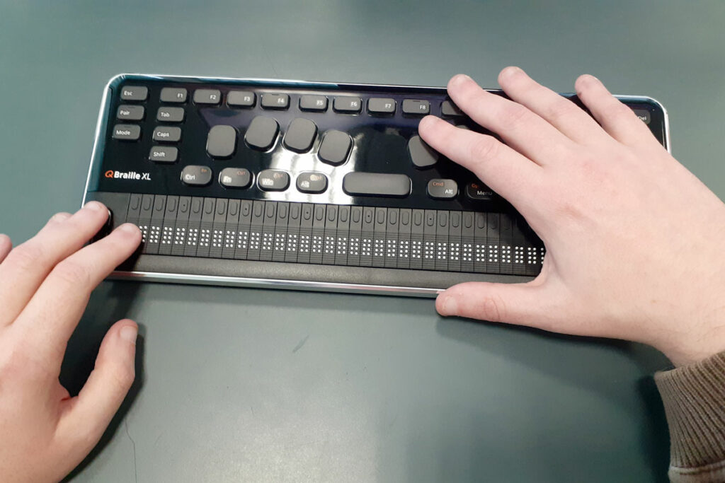 Tastiera braille per persone non vedenti